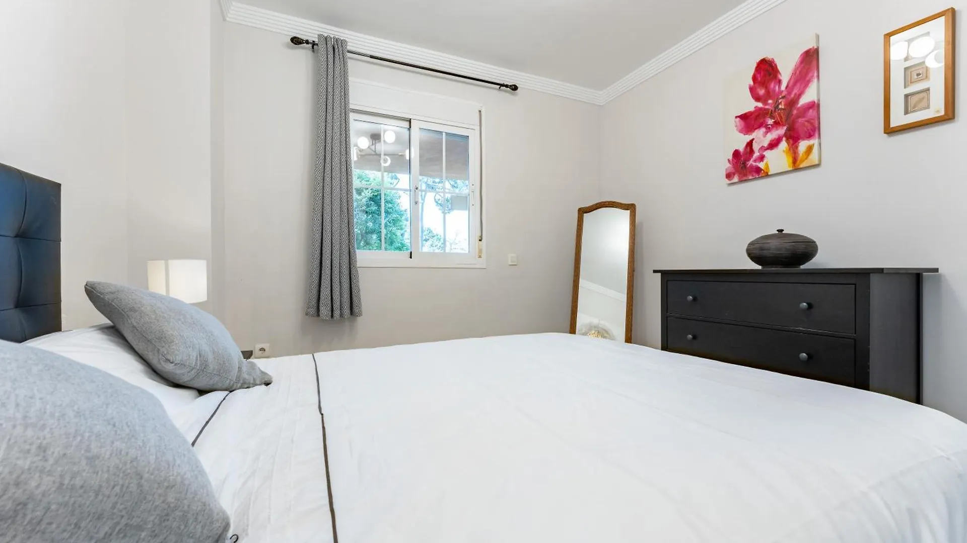Pino Golf Garden Apartment Elviria Marbella